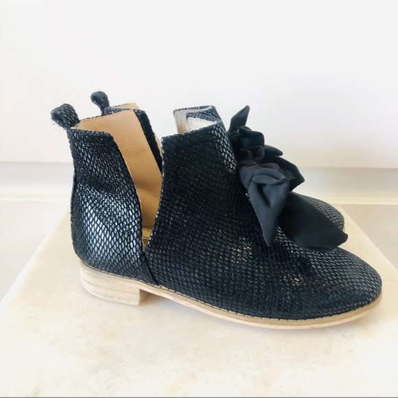 Joyfolie Collette Leather Ankle Boots - Picture 3 of 5